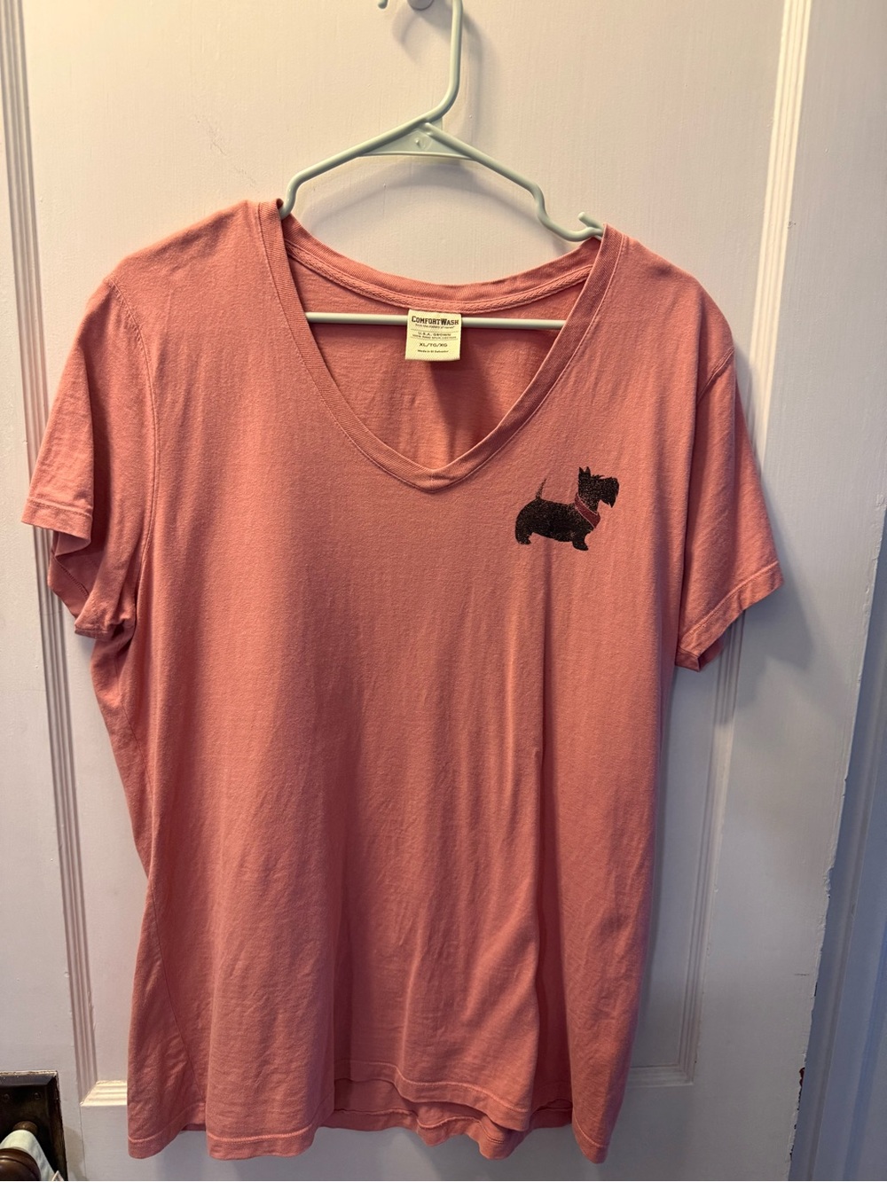 Comfort Wash Pink V-Neck Tee with Scottie Dog